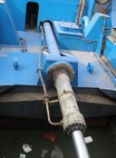 港口船舶设备液压泵维修现场